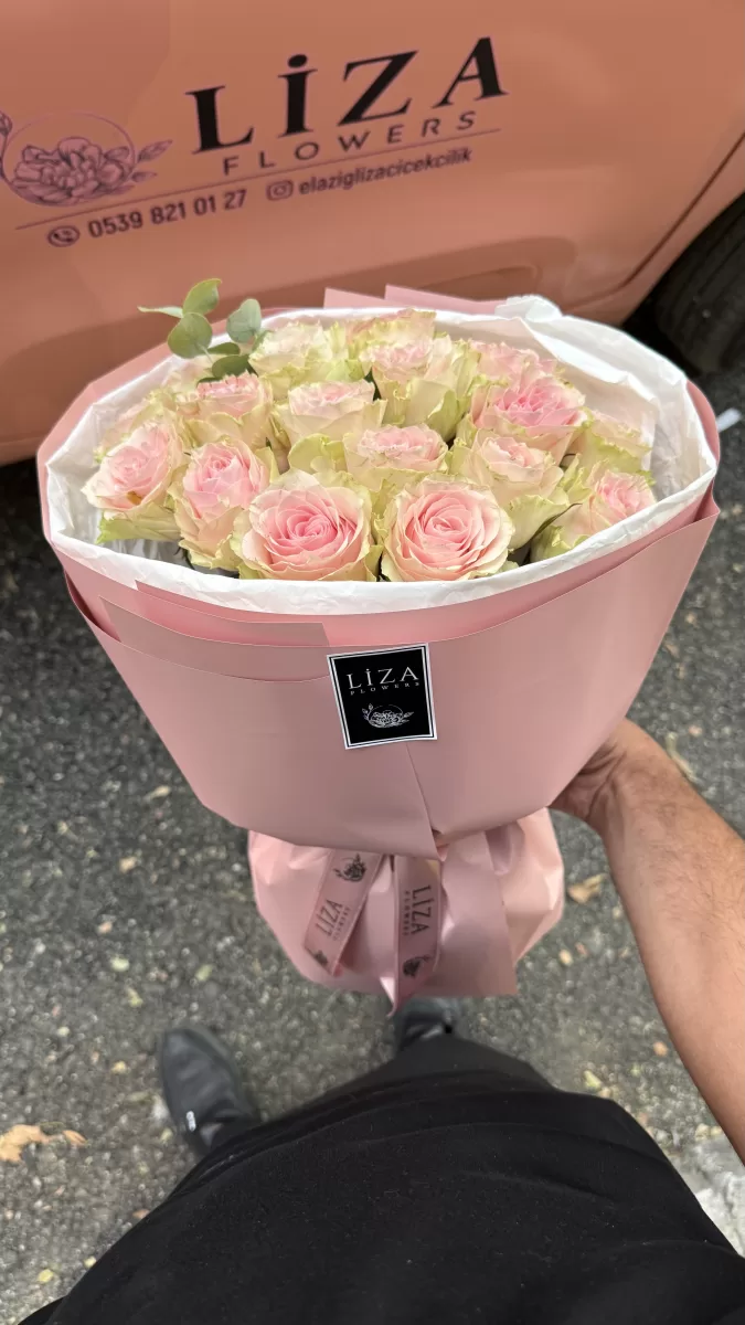 20li pembe  gül buketi 