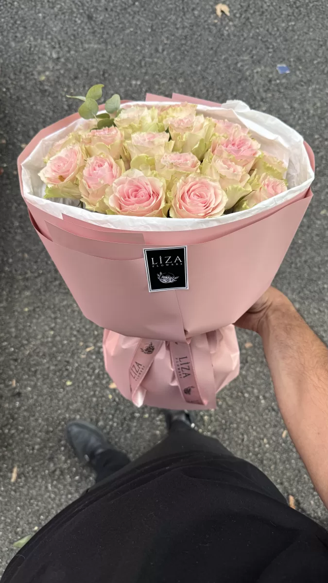20li pembe  gül buketi 