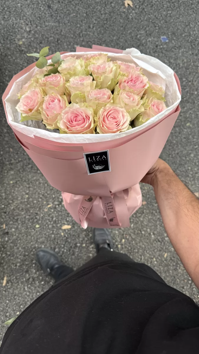 20li pembe  gül buketi 